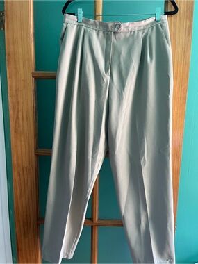 Koret Cream Pleated Women's Dress Pants